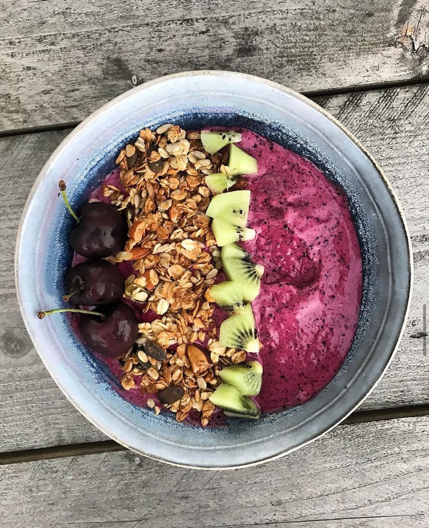 Verse granola met fruit