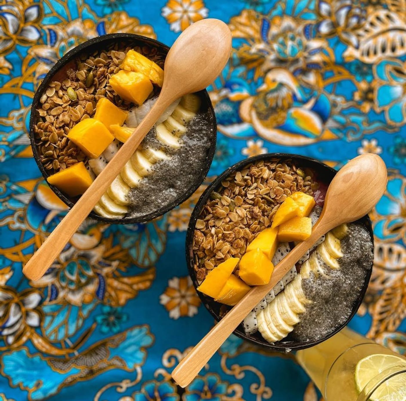 Granola met yoghurt en fruit